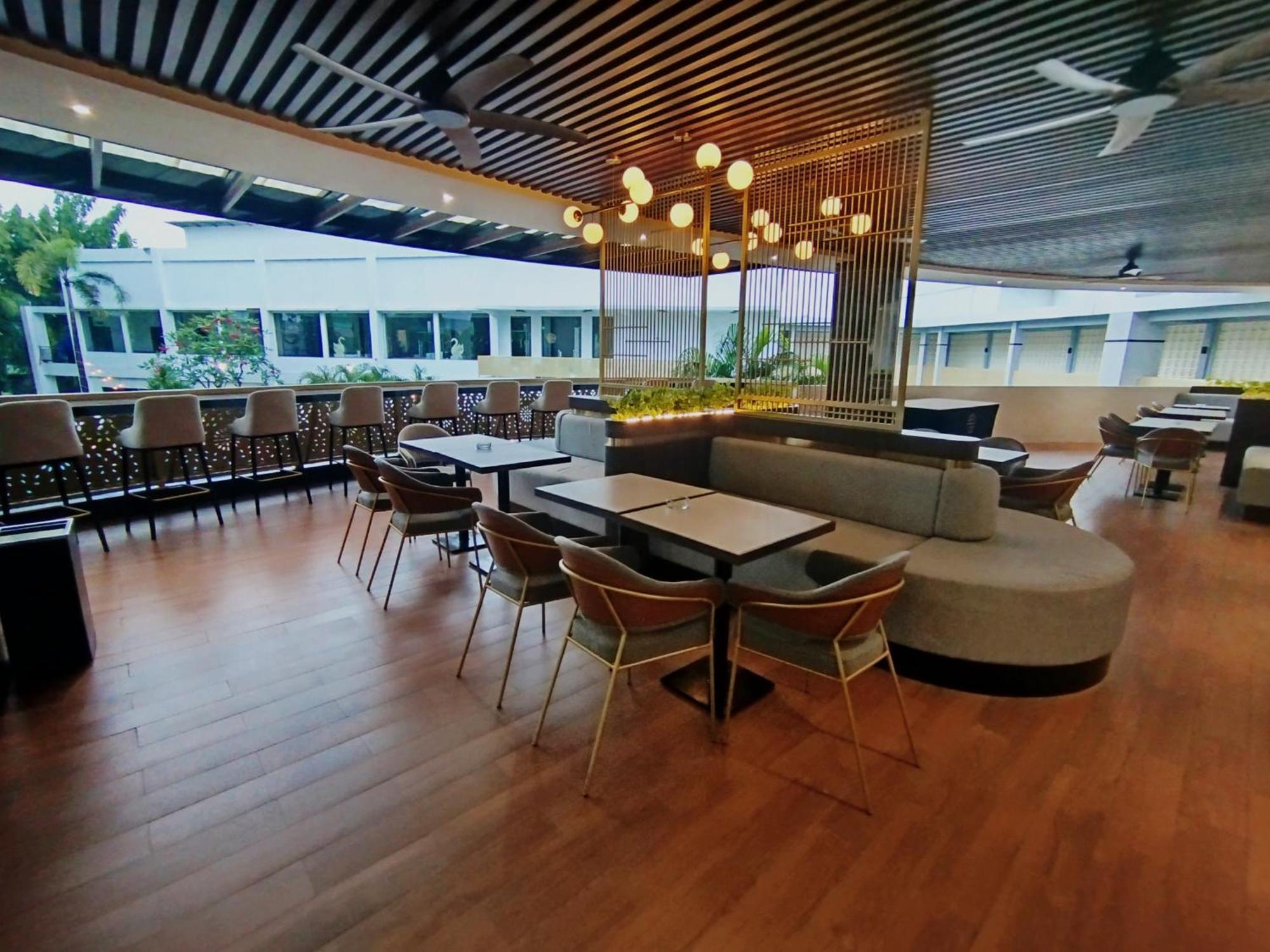 The Sun Hotel Sidoarjo Ngoại thất bức ảnh
