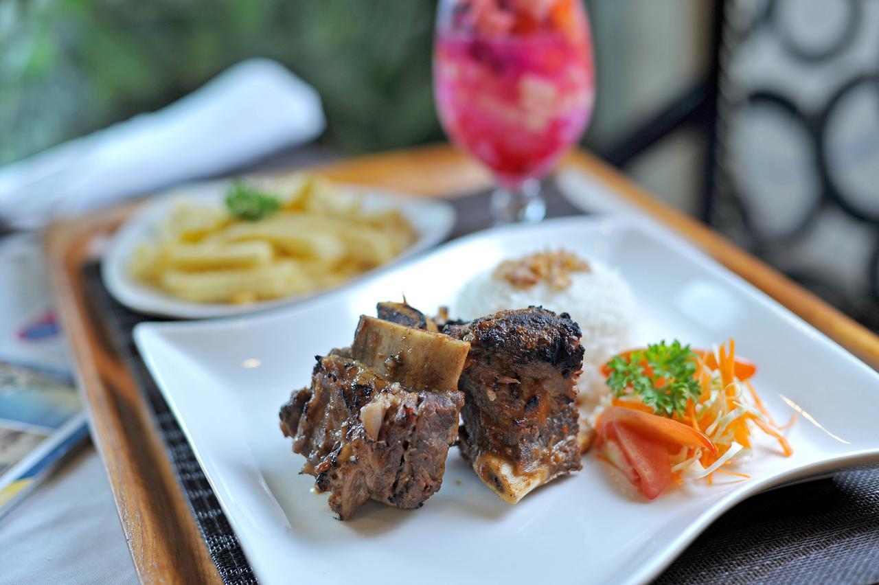 The Sun Hotel Sidoarjo Ngoại thất bức ảnh