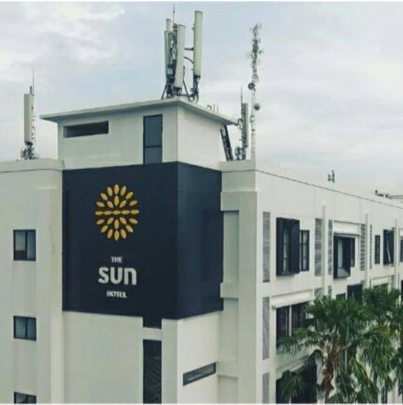 The Sun Hotel Sidoarjo Ngoại thất bức ảnh