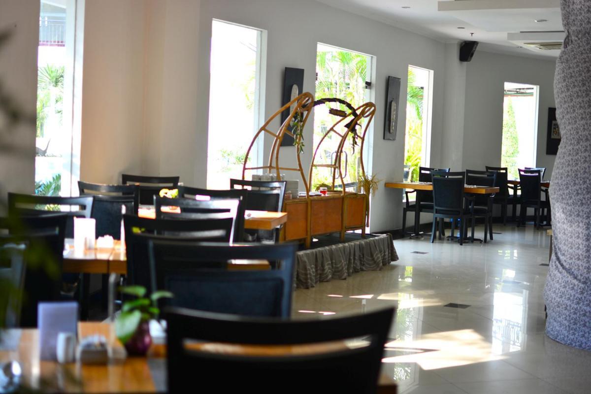 The Sun Hotel Sidoarjo Ngoại thất bức ảnh