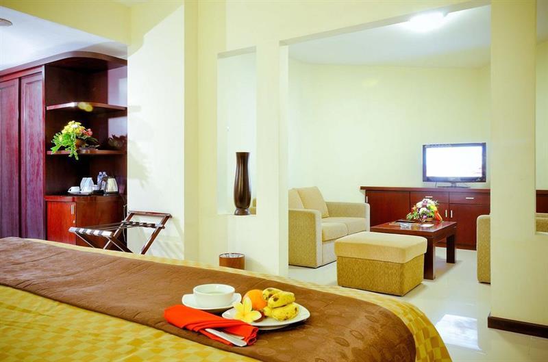 The Sun Hotel Sidoarjo Ngoại thất bức ảnh
